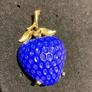 Vintage 1950’s Blue strawberry 🍓 Brooch